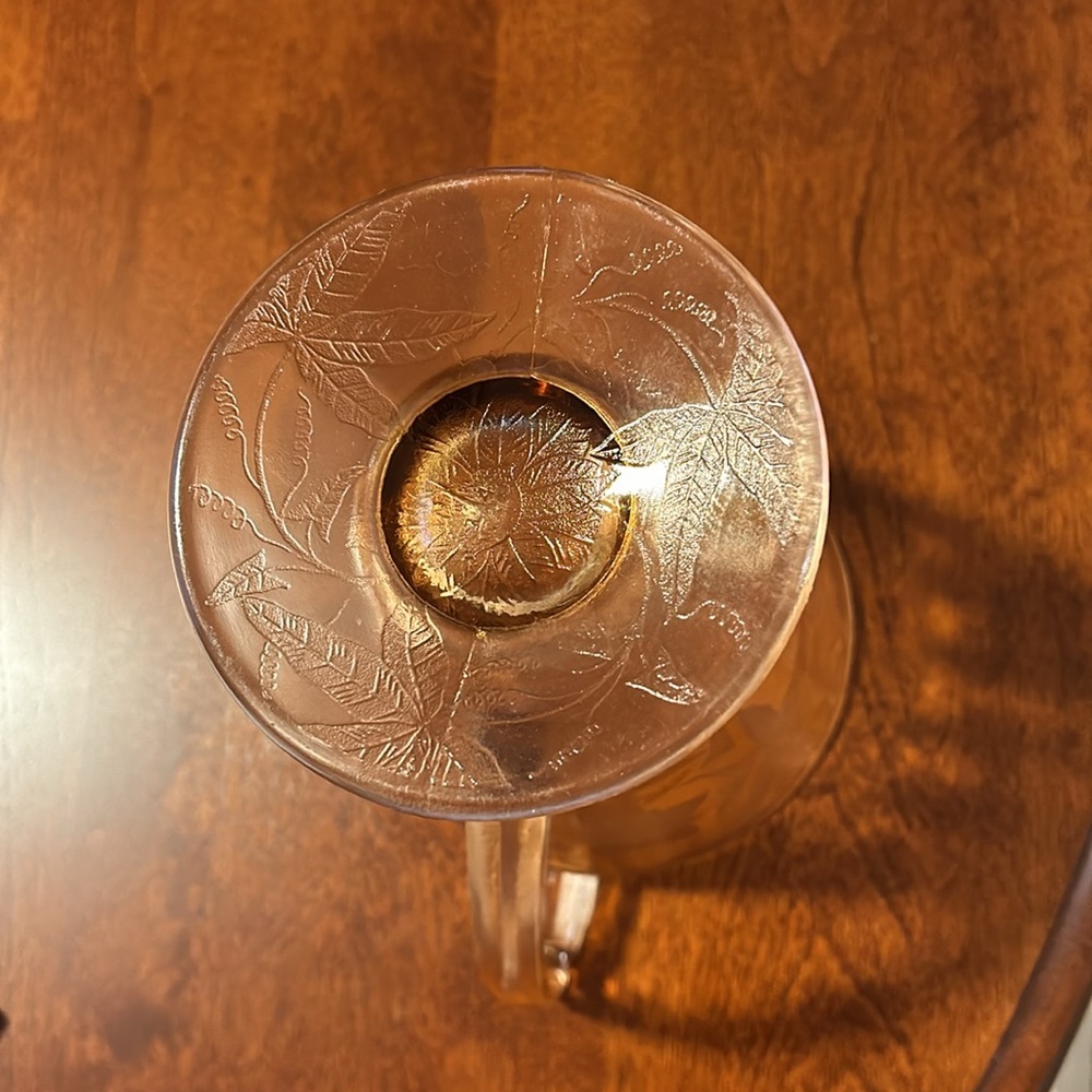 Pink Jeanette depression glass pitcher. - Picture 2 of 3